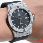 ウブロ 時計コピークラシックフュージョン ダイヤモンド43mm Asian 自動巻きムーブメント