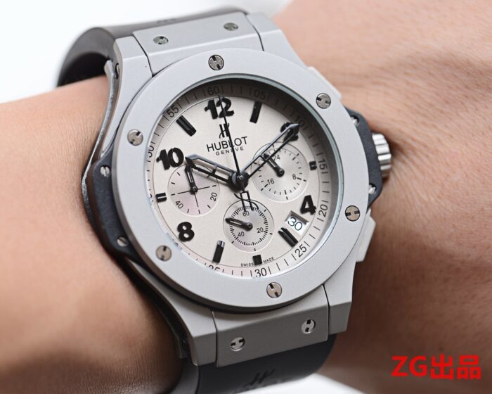ウブロビッグバンコピー時計44mm VKクォーツムーブメント日本製 - 画像 (1)
