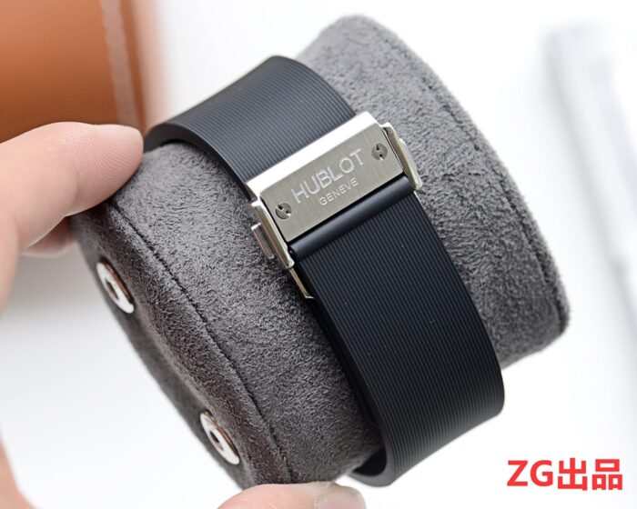 ウブロ偽物クラシックフュージョン ダイヤモンド43mm VKクォーツムーブメント - 画像 (6)