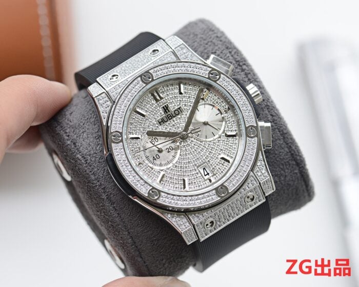 ウブロ偽物クラシックフュージョン ダイヤモンド43mm VKクォーツムーブメント - 画像 (4)