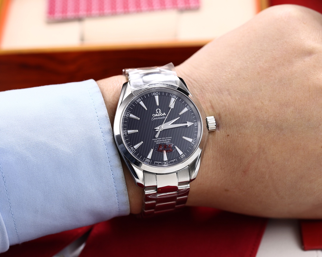 オメガ偽物時計 オメガシーマスターコピー150M 231.10.43.22.01.002 - 画像 (1)