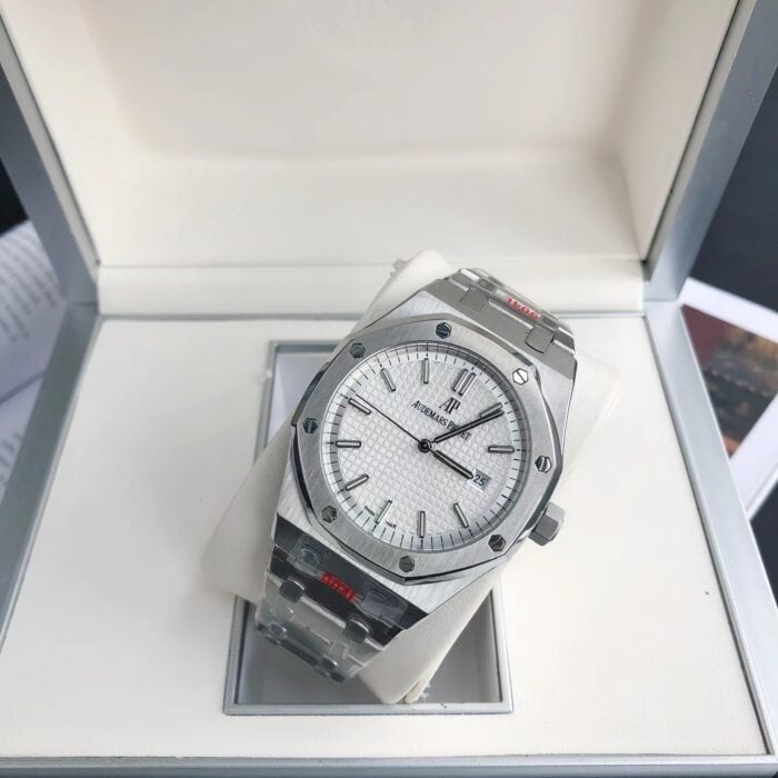 オーデマピゲコピー時計ロイヤルオーク41mm ホワイト 15500 Miyota8215ムーブメント - 画像 (2)