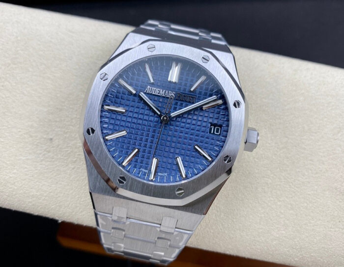 オーデマピゲスーパーコピー時計ロイヤル オークオートマティック “50周年記念”Ref. 15510ST.OO.1320ST.01 - 画像 (5)