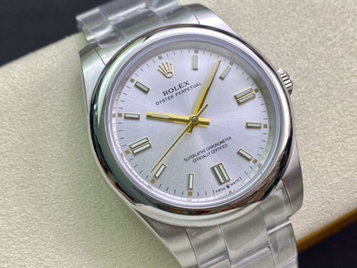 ロレックス オイスターパーペチュアル 124300コピー時計 41mm シルバーAsianムーブメント - 画像 (1)