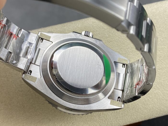 ロレックス サブマリーナーコピー126610LV Swiss ETA社2836-2ムーブメント - 画像 (8)