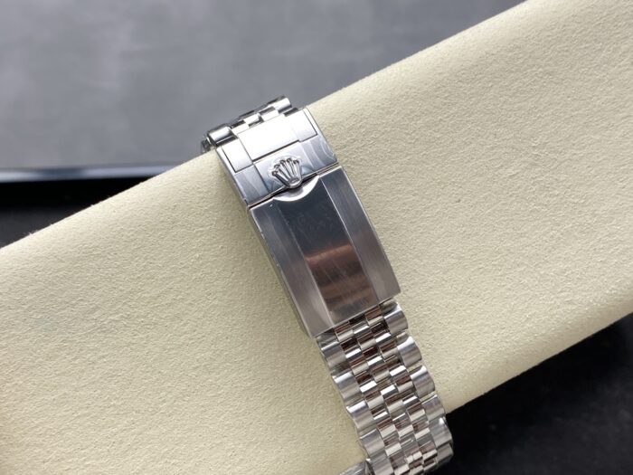 ロレックス GMTマスター IIコピー時計126710GRNR 40MM 黒グレーベゼル Swiss ETA社 2836-2 - 画像 (9)