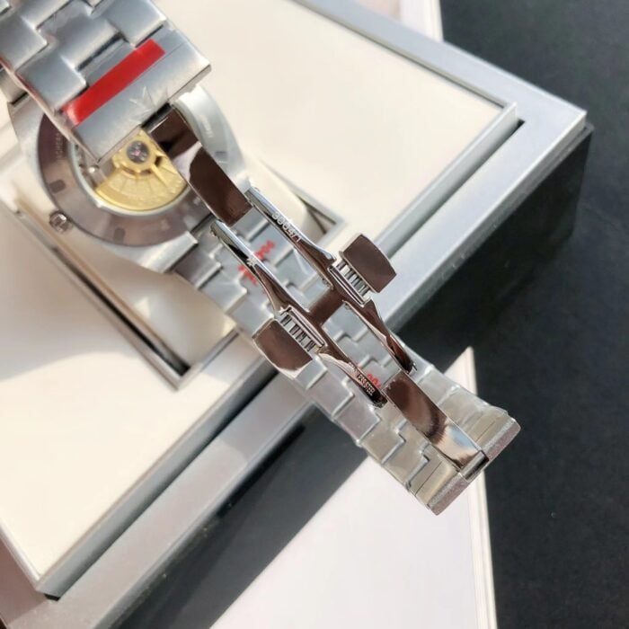 ヴァシュロンコンスタンタン偽物時計オーヴァーシーズ ブルー 4500V - 画像 (9)