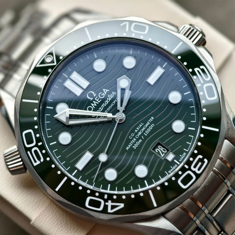 オメガスーパーコピー オメガシーマスターコピー210.30.42.20.10.001 Cal. 8800ムーブメントVS工場 - 画像 (1)