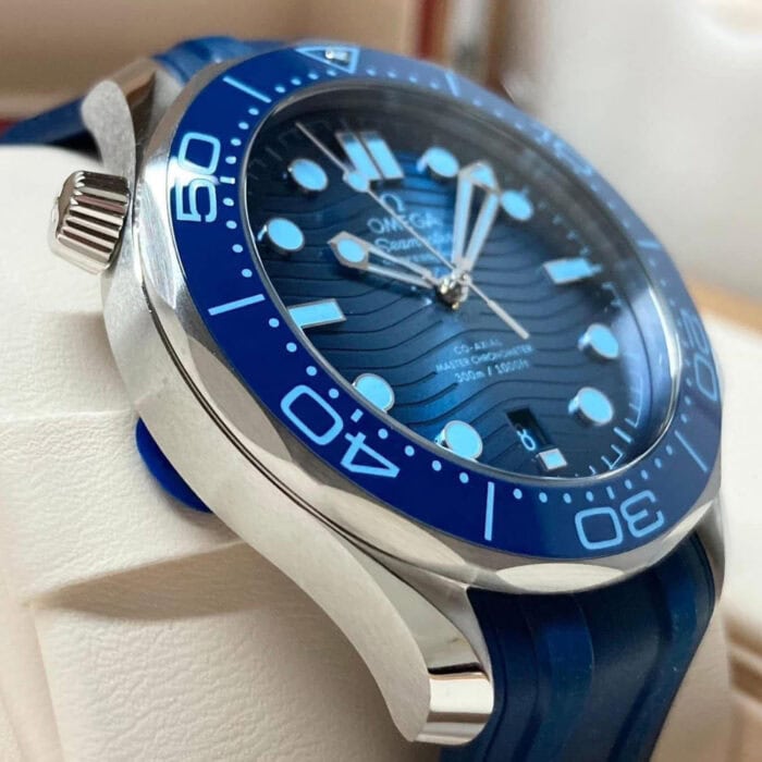 オメガシーマスターコピー210.32.42.20.03.002 cal.8800ムーブメントVS工場 - 画像 (5)