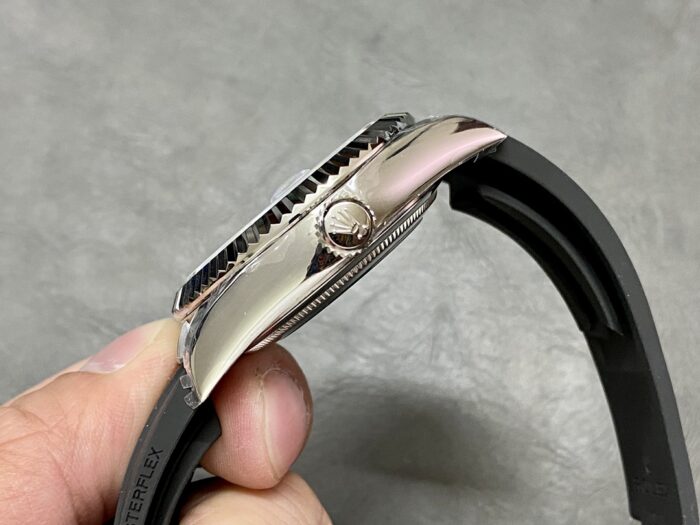 ロレックス スカイドゥエラー コピー時計M336239 0003 42mm ラバーベルトホワイト文字盤 - 画像 (3)