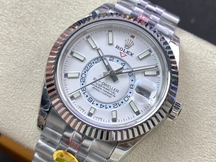 ロレックス スカイドゥエラーレプリカ製品42 mm 336934 0006 ホワイト文字盤 - 画像 (1)