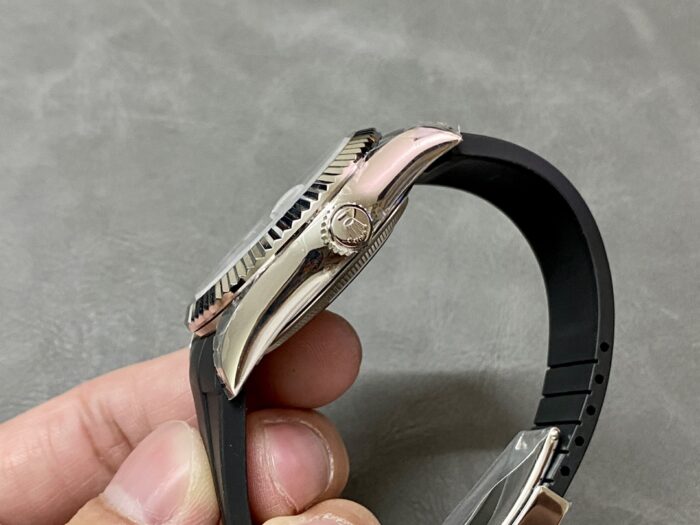 ロレックス スカイドゥエラー 42mm 336239偽物時計 ラバーベルト - 画像 (5)