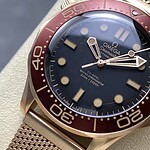 オメガ シーマスターコピー ダイバー300M 007エディション レッド チタン 210.90.42.20.01.003