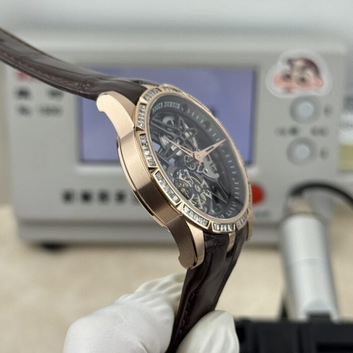 ロジェ・デュブイコピー エクスカリバー RDDBEX0479 トゥールビヨン 手巻き - 画像 (4)