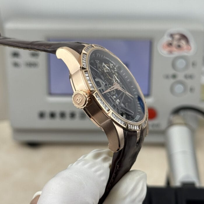 ロジェ・デュブイコピー エクスカリバー RDDBEX0479 トゥールビヨン 手巻き - 画像 (5)