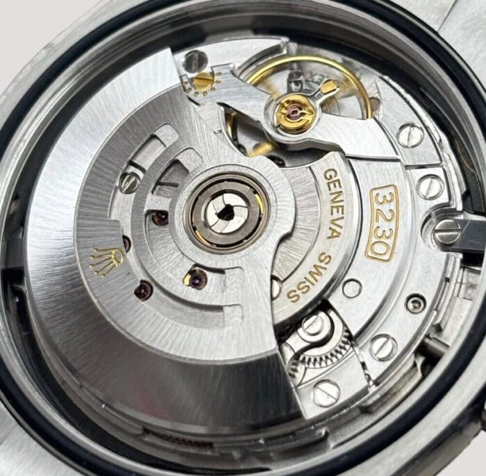 ロレックス サブマリーナー124060コピーcal.3230ムーブメントVS工場 - 画像 (9)