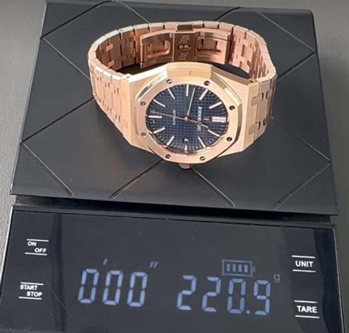 オーデマピゲロイヤルオーク15400ORコピーブルー18K加重版220g - 画像 (2)