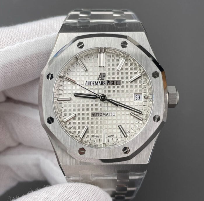 オーデマ・ピゲロイヤル オーク15450STコピー 37mm cal.3120搭載 - 画像 (2)
