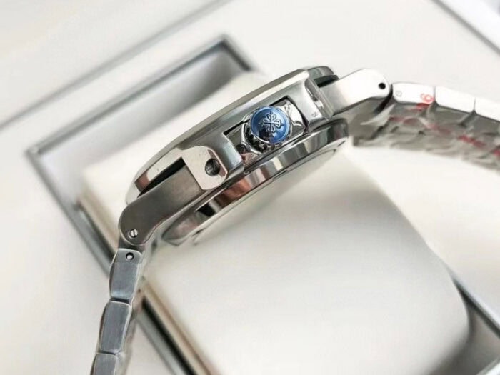 パテック フィリップコピー ノーチラス 5711/1A-018 Asian製ムーブメント - 画像 (6)