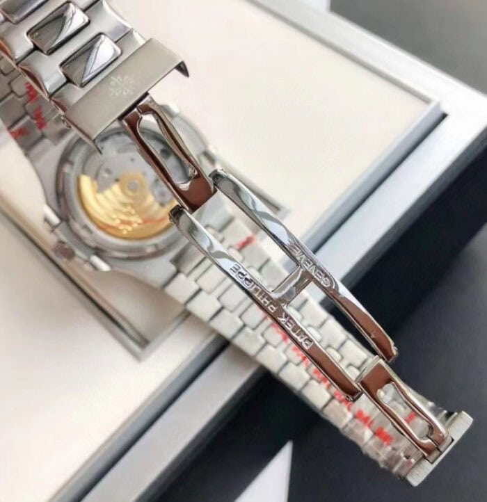 パテック フィリップコピー ノーチラス 5711/1A-018 Asian製ムーブメント - 画像 (7)