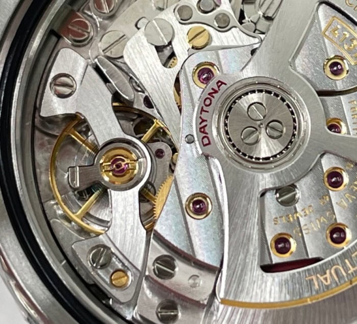 ロレックスデイトナ126500lnコピーCal.4131新型フリースプラングバランス式 - 画像 (9)